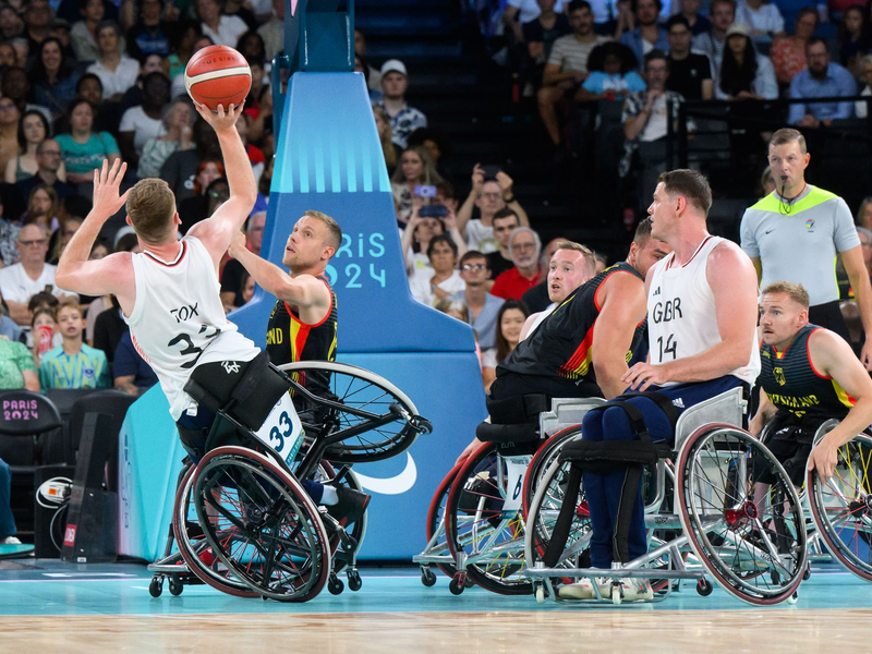 Erste Medaille für die Rollstuhlbasketballer seit 1992 - Foto: Julian Stratenschulte/dpa