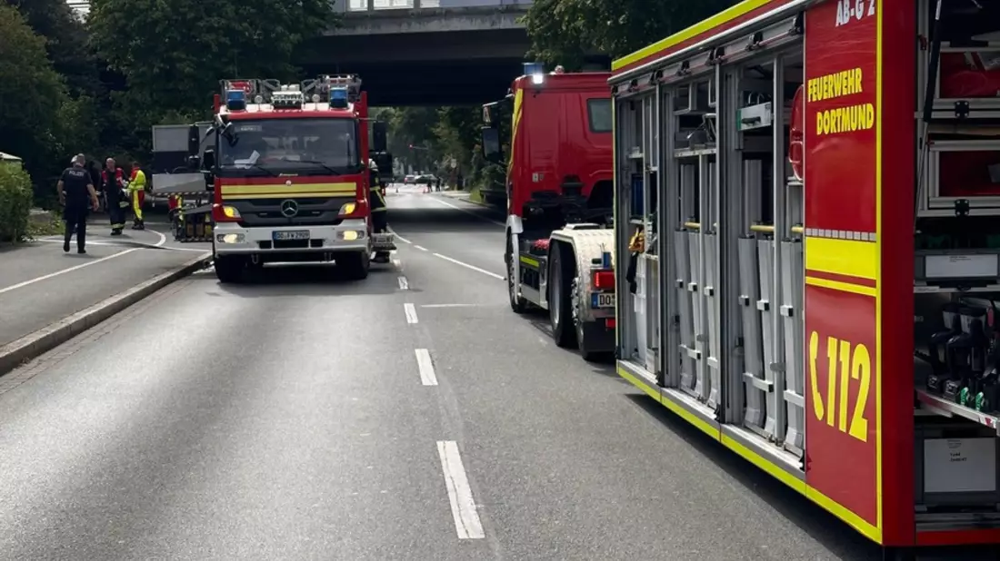 FW-DO: ABC-Einsatz in Dortmund Brackel sorgt für Straßensperrung - Bild: presseportal.de