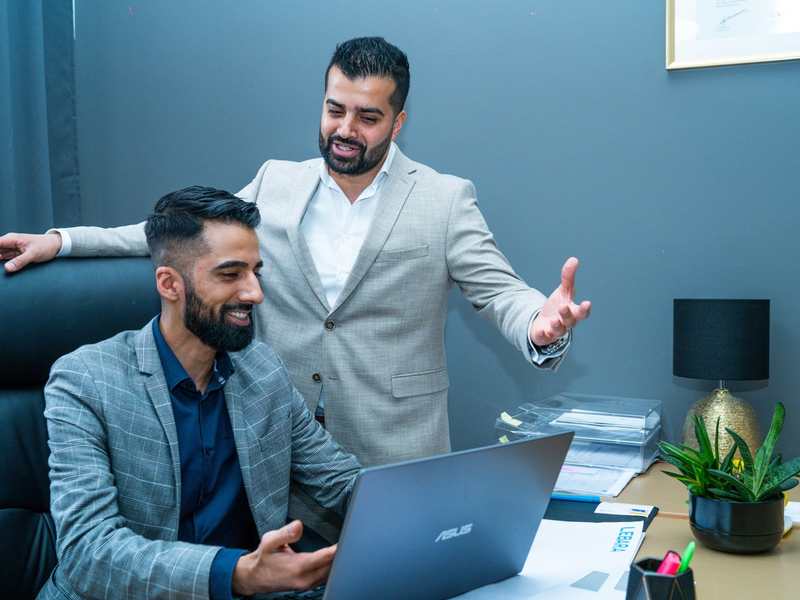 B2B-Kaltakquise - Sani Nagpal und Vensen Mehra von der ProfitSale GmbH verraten, welche Fehler zum Misserfolg führen - Foto: presseportal.de