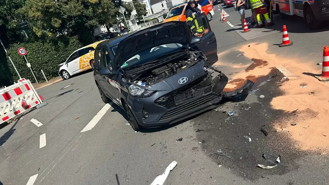 FW-EN: 2 Verletzte bei Verkehrsunfall - Bild: presseportal.de