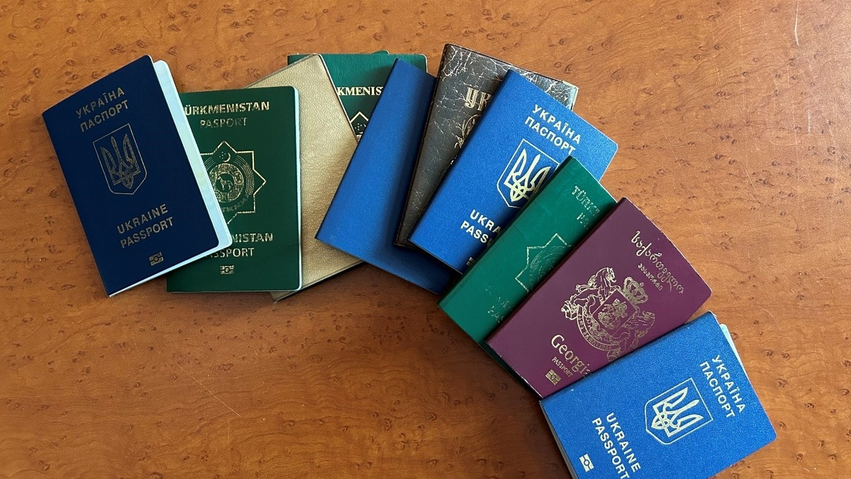 HZA-DD: Finanzkontrolle Schwarzarbeit des Zolls prüft Dresdner Hotel / Zehn Personen ohne Arbeitserlaubnis - Foto: presseportal.de