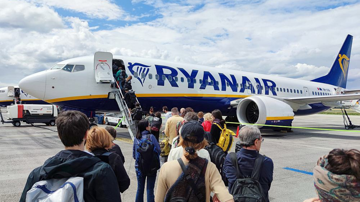 Passagiere vor Einstieg in Ryanair-Maschine (Archiv) - Foto: über dts Nachrichtenagentur