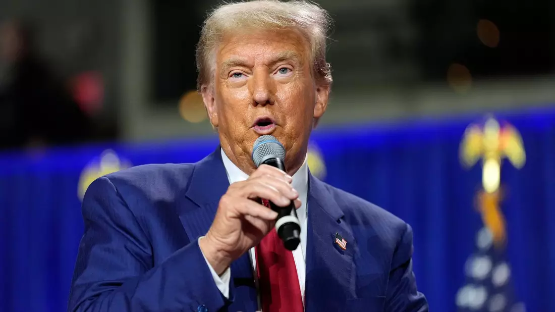 Trump reagiert auf das Interview seiner politischen Gegnerin: «Langweilig.» - Bild: Morry Gash/AP/dpa
