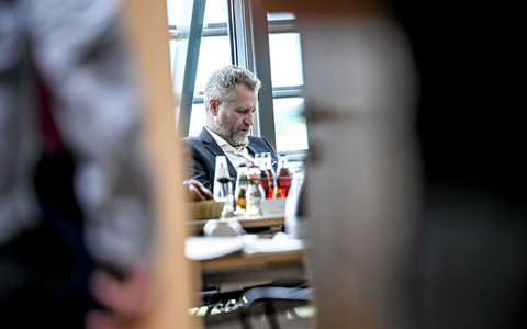 Krah nennt die Vorwürfe absurd und politisch motiviert. (Archivbild)  - Foto: Britta Pedersen/dpa