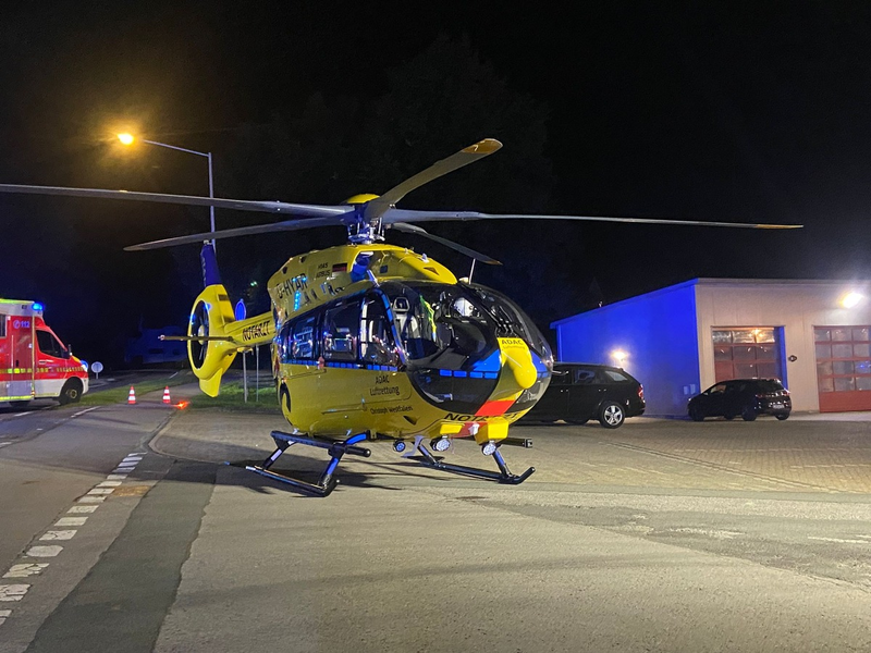FW Horn-Bad Meinberg: Zwei Schwer-Brandverletzte Personen durch Stichflamme - zwei Rettungshubschrauber im Einsatz - Transport in Spezialkliniken - Foto: presseportal.de