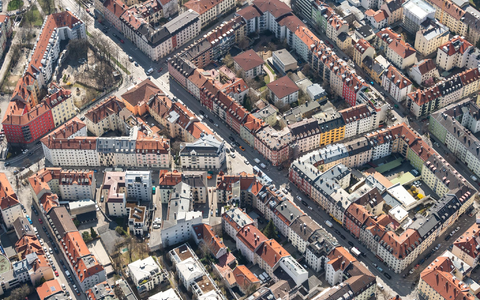 Die Commerzbank erwartet ein Ende der Immobilienkrise, aber keinen neuen Boom. (Archivbild) - Foto: Sina Schuldt/dpa Die Commerzbank erwartet ein Ende der Immobilienkrise, aber keinen neuen Boom. (Archivbild) - Foto: Sina Schuldt/dpa