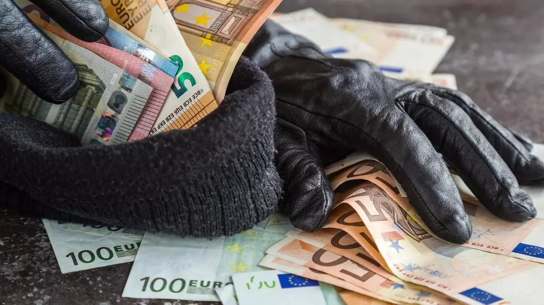 POL-ME: Unbekannter raubt vierstellige Summe Bargeld - Velbert - 2408118 - Bild: presseportal.de