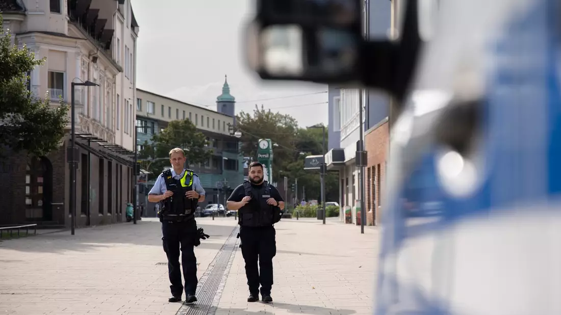 POL-RE: Recklinghausen: Polizei zeigt Präsenz in Süd - Wenige Verstöße festgestellt - Bild: presseportal.de