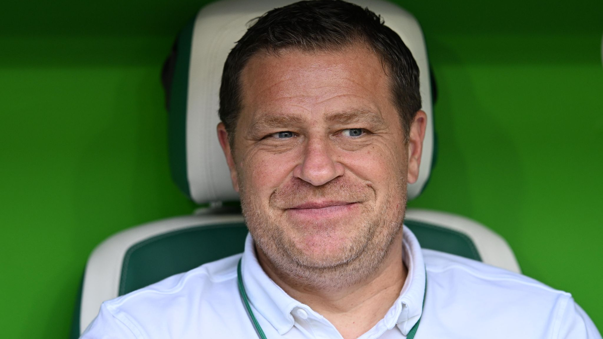 Sportvorstand Max Eberl erklärt den Fall Jonathan Tah. Der Nationalspieler wechselt nicht zum FC Bayern. - Foto: Swen Pförtner/dpa