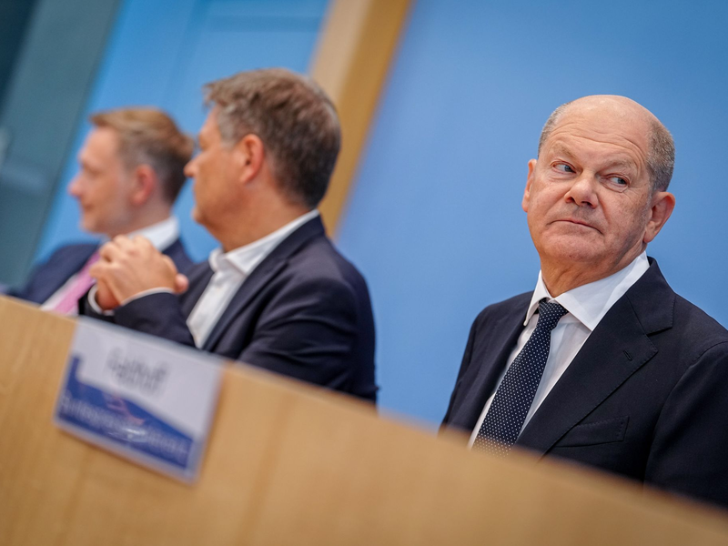 Der Haushaltsstreit hat der Ampel-Koalition in Berlin einen neuen Tiefpunkt beschert - ausgerechnet kurz vor den Landtagswahlen im Osten. - Foto: Kay Nietfeld/dpa