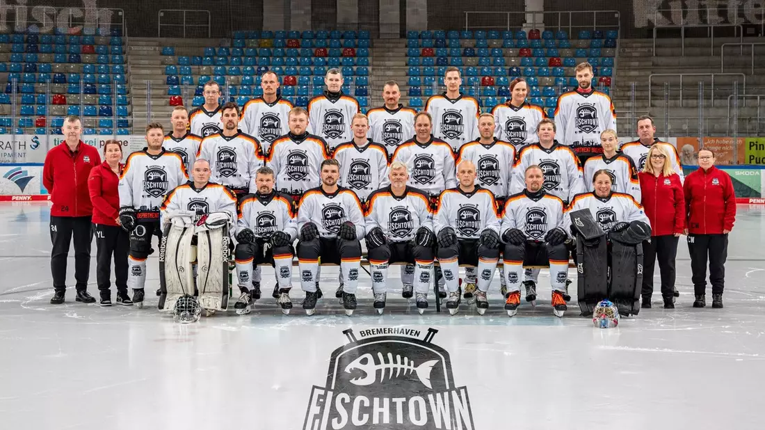 FW Bremerhaven: Fischtown Firefighters nehmen am internationalen Eishockeybehördenturnier in Finnland teil - Bild: presseportal.de