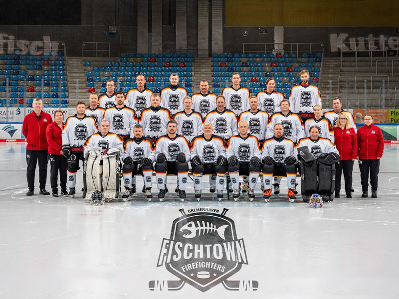 FW Bremerhaven: Fischtown Firefighters nehmen am internationalen Eishockeybehördenturnier in Finnland teil - Foto: presseportal.de