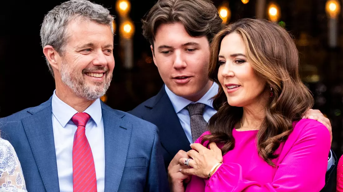 Kronprinz Christian - hier mit seinen Eltern König Frederik und Königin Mary - plant einen langen Aufenthalt in Ostafrika. - Bild: Ida Marie Odgaard/Ritzau Scanpix Foto/AP/dpa