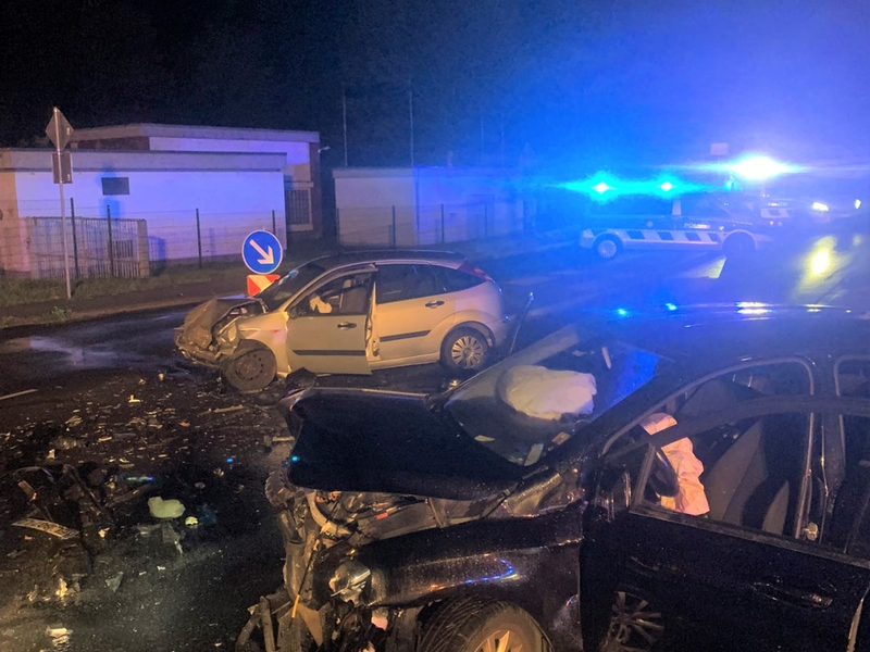 POL-AC: Frontalzusammenstoß - vier Verletzte bei Verkehrsunfall - Foto: presseportal.de