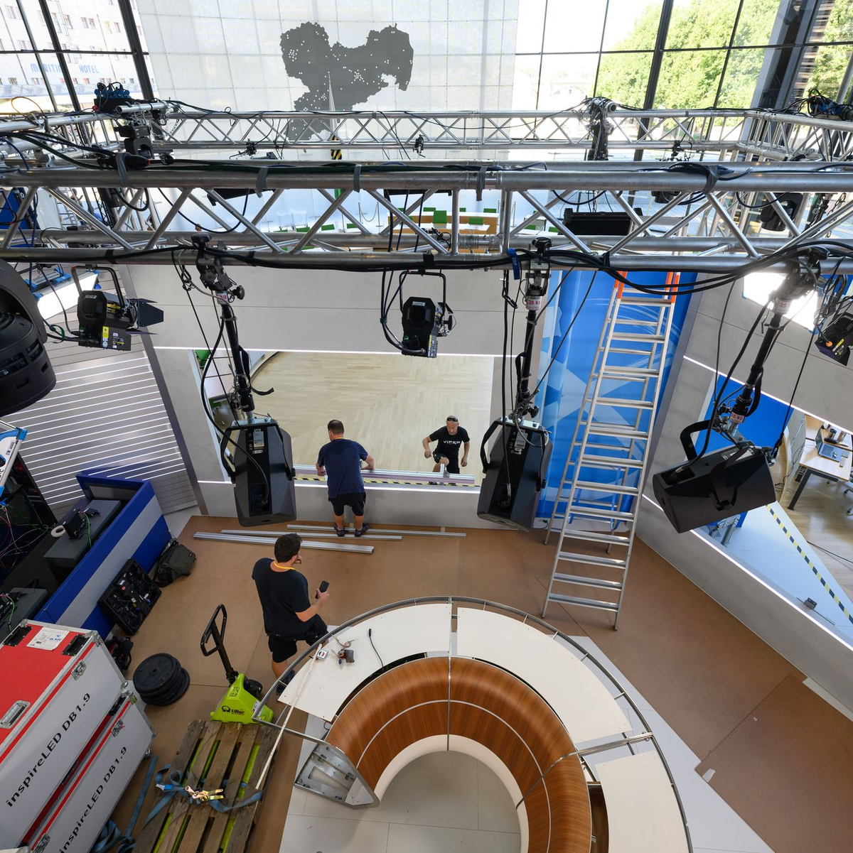 Es steht ein spannender Wahlabend bevor - Foto: Robert Michael/dpa