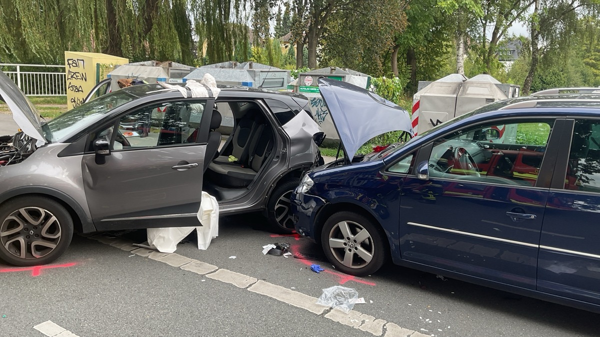 FW-DO: Verkehrsunfall // Kinder zum Glück nur leicht verletzt - Foto: presseportal.de