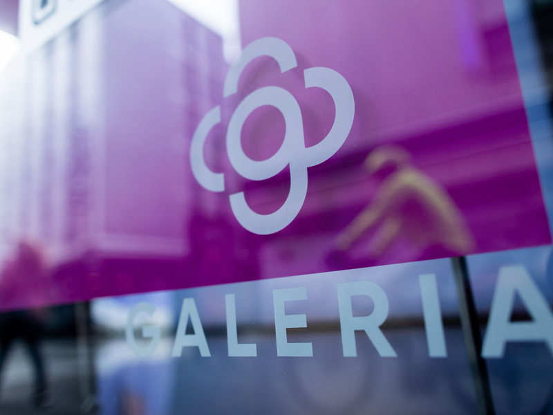 Die Warenhauskette hat nun ein verkleinertes Filialnetz. (Archivbild) - Foto: Rolf Vennenbernd/dpa