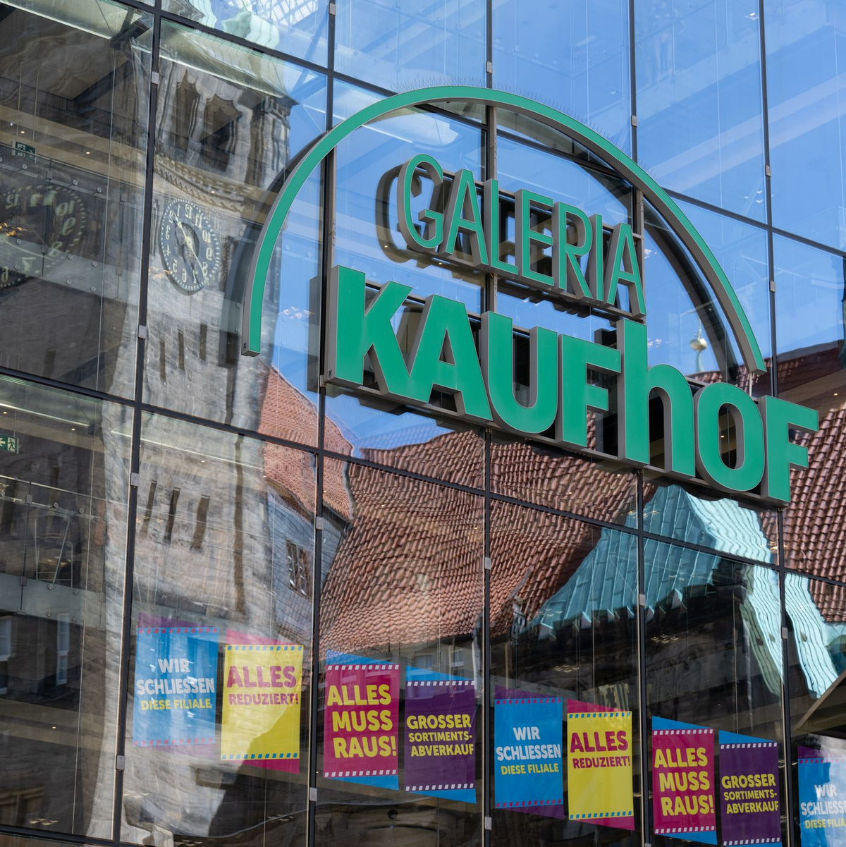 Im Zuge des Insolvenzverfahrens musste auch die Filiale in Chemnitz schließen. (Archivbild) - Foto: Hendrik Schmidt/dpa