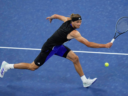 Alexander Zverev erreicht das Achtelfinale bei den US Open. - Foto: Frank Franklin II/AP