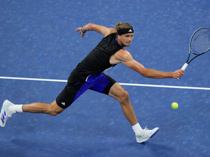 Alexander Zverev bejubelt den Achtelfinaleinzug bei den US Open. - Foto: Frank Franklin II/AP