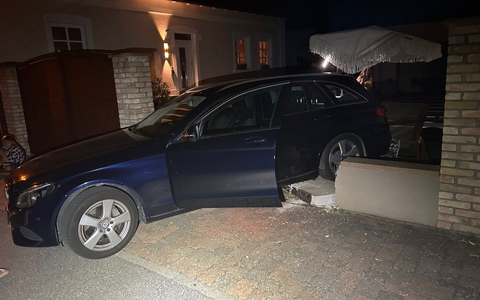 POL-PDLD: Verkehrsunfall mit erheblichem Sachschaden in Neuburg am Rhein - Foto: presseportal.de