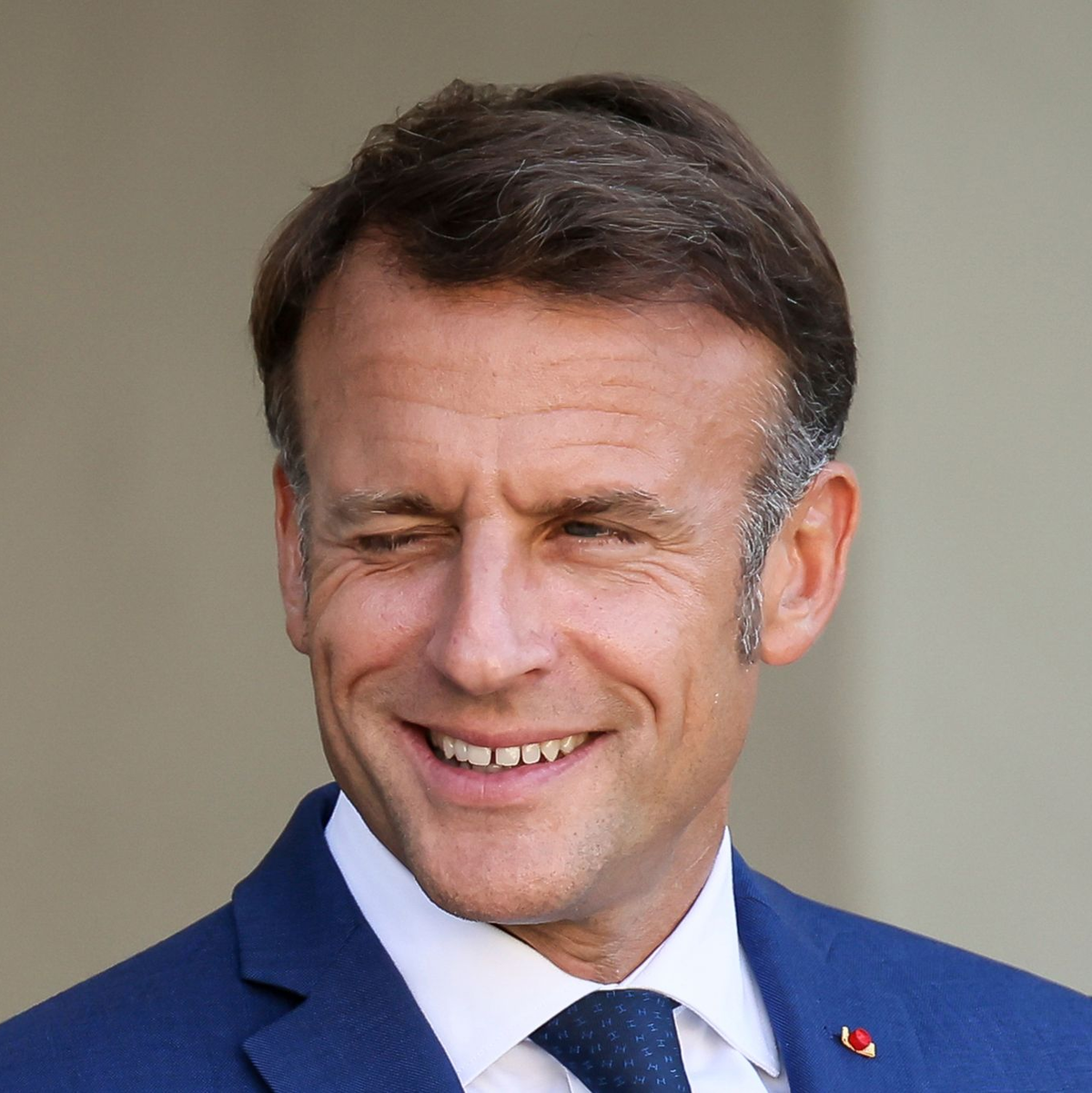 Macron muss sich schwere Vorwürfe gefallen lassen. (Archivbild) - Foto: Thomas Padilla/AP/dpa