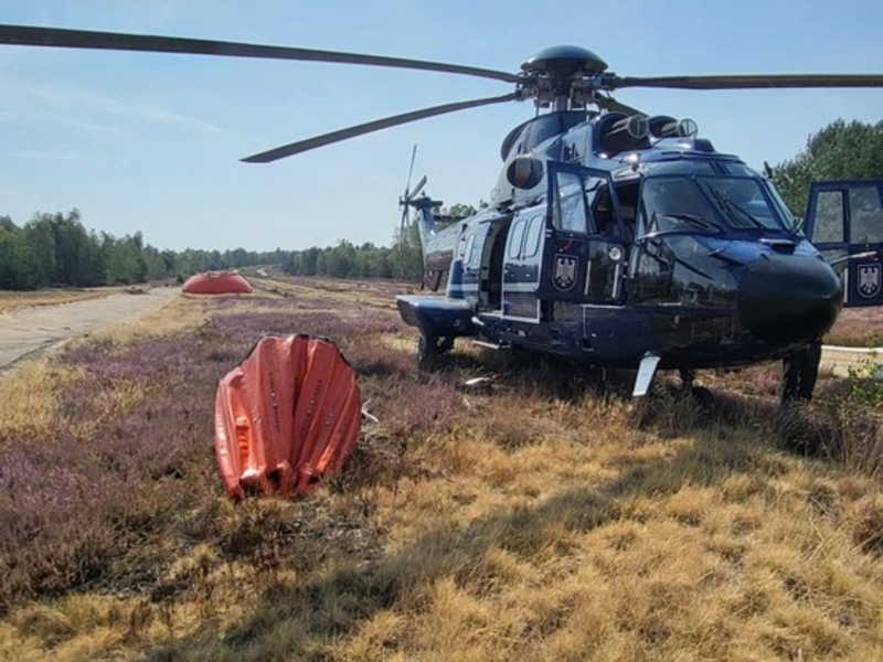 BPOLD 11: Erneut Unterstützung aus der Luft: Bundespolizei bei Brandbekämpfung bei Jüterbog - Foto: presseportal.de