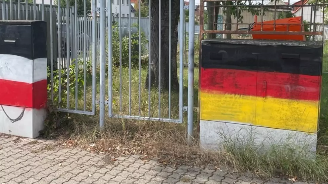 LPI-EF: Mehrere Stromkästen besprüht - Bild: presseportal.de