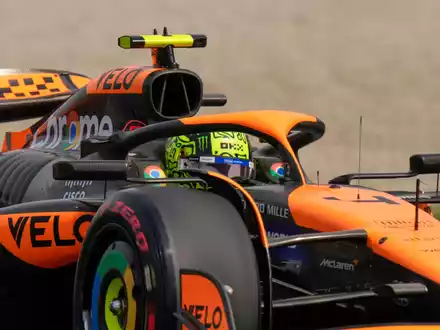 112 Tage musste Max Verstappen auf diesen Sieg warten.  - Foto: Luca Bruno/AP/dpa