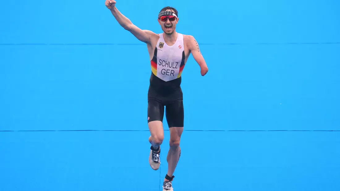 Warteschleife: Triathlet Martin Schulz peilt sein drittes Paralympics-Gold an. - Bild: Karl-Josef Hildenbrand/dpa