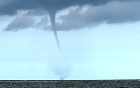 Der DWD prüft, ob es sich bei Wirbelstürmen tatsächlich um Tornados handelt. (Archivbild) - Foto: Rolf Groenewold/dpa