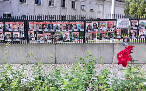 Erinnerung an von der Hamas entführte Geiseln im Gazastreifen (Archiv) - Foto: über dts Nachrichtenagentur