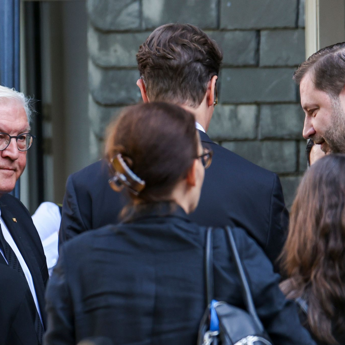 DIe Bluttat von Solingen hat nach Worten von Bundespräsident Frank-Walter Steinmeier das Land erschüttert - Foto: Christoph Reichwein/dpa