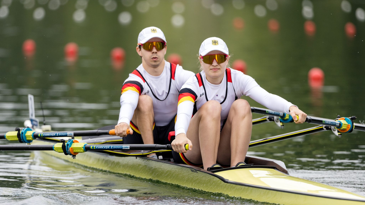 Die Ruderer Jan Helmich und Hermine Krumbein haben bei den Paralympics in Paris die Bronzemedaille gewonnen. - Foto: Philipp Schmidli/KEYSTONE/dpa