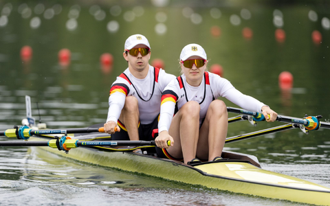 Die Ruderer Jan Helmich und Hermine Krumbein haben bei den Paralympics in Paris die Bronzemedaille gewonnen. - Foto: Philipp Schmidli/KEYSTONE/dpa