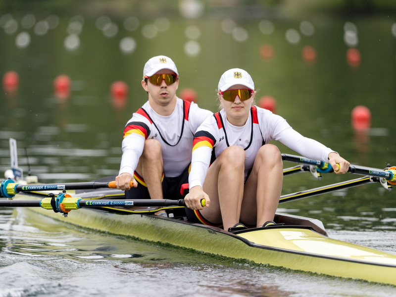 Die Ruderer Jan Helmich und Hermine Krumbein haben bei den Paralympics in Paris die Bronzemedaille gewonnen. - Foto: Philipp Schmidli/KEYSTONE/dpa