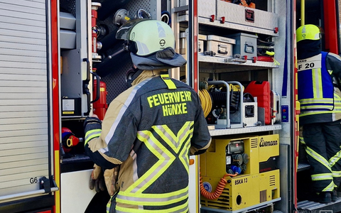 FW Hünxe: Grasbrand durch Ersthelfer gelöscht - Foto: presseportal.de