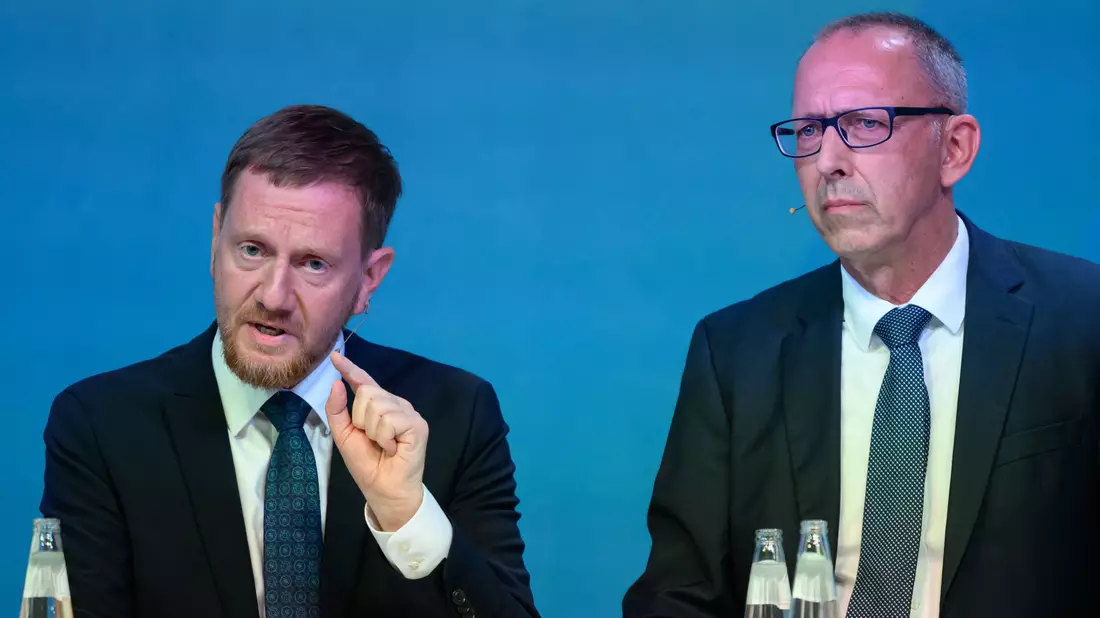 Ministerpräsident Kretschmann hofft, in Sachsen weiterregieren zu können.  - Bild: Robert Michael/dpa