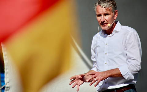 Die AfD mit ihrem Spitzenkandidaten Björn Höcke ist in Thüringen stärkste Kraft geworden. - Foto: Matthias Bein/dpa