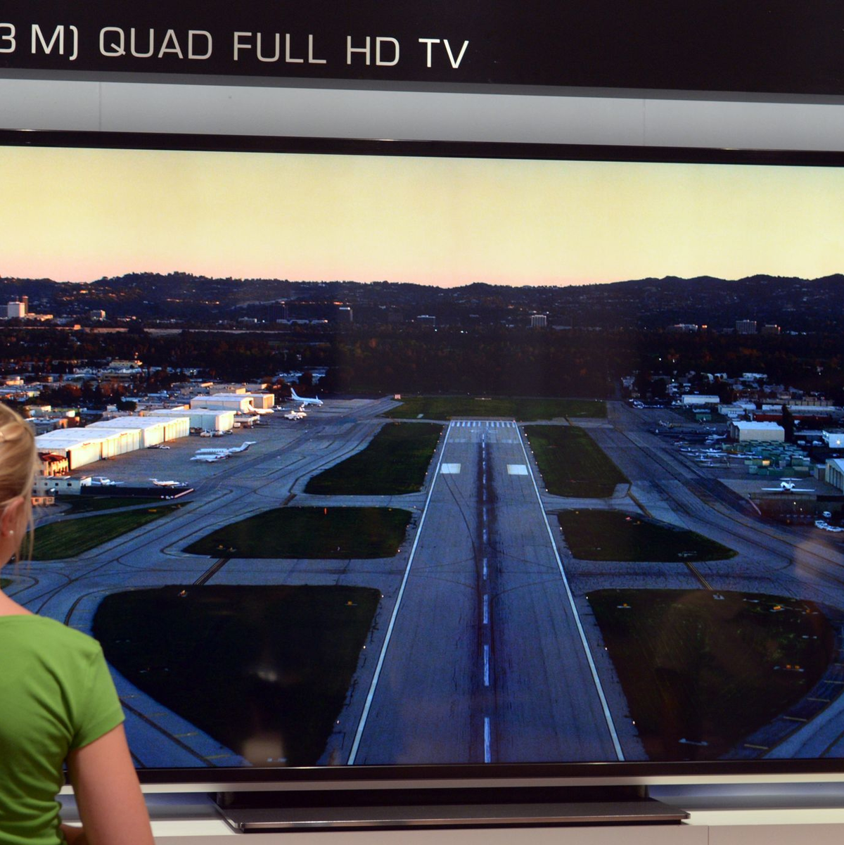 Die Auflösung der TV-Geräte hat in der Geschichte der IFA stets zugenommen. (Archivbild) - Foto: Rainer Jensen/dpa