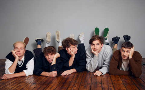 Bruno Alexander Oskar Belton Emil Belton Max Mattis Leonard Fuchs INTIMATE. - Foto: Joyn/Kleine Brüder, presseportal.de