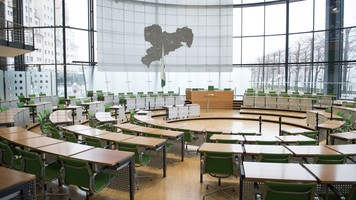 Wahlleiter korrigiert Ergebnis der Landtagswahl in Sachsen - Foto: Sebastian Kahnert/dpa-Zentralbild/dpa