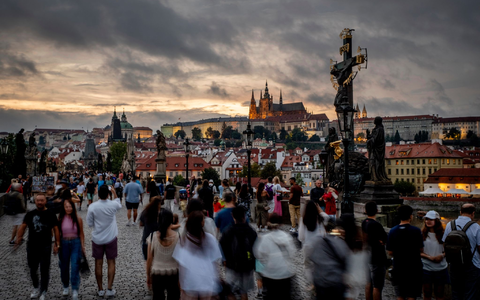 Die Schriftstellerin Daniela Hodrova ließ sich für ihre Geschichten oft von ihrer Geburtsstadt Prag inspirieren. (Symbolbild) - Foto: Michael Probst/AP