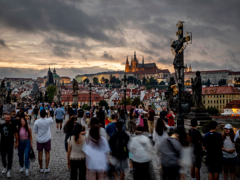 Die Schriftstellerin Daniela Hodrova ließ sich für ihre Geschichten oft von ihrer Geburtsstadt Prag inspirieren. (Symbolbild) - Foto: Michael Probst/AP