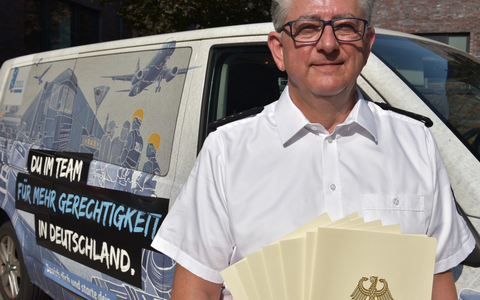 HZA-K: 122 neue Nachwuchskräfte für den Kölner Zoll / größtes Ausbildungshauptzollamt in Deutschland - Foto: presseportal.de