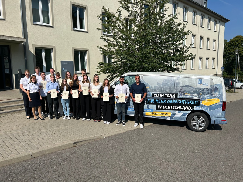HZA-EF: Ausbildungsstart beim Hauptzollamt Erfurt / 25 Anwärter beginnen Karriere beim Zoll - Foto: presseportal.de