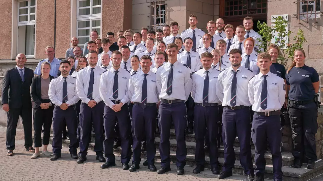 POL-GE: Die Polizei Gelsenkirchen hat 42 neue Kolleginnen und Kollegen - Bild: presseportal.de