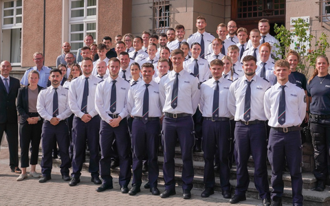 POL-GE: Die Polizei Gelsenkirchen hat 42 neue Kolleginnen und Kollegen - Foto: presseportal.de