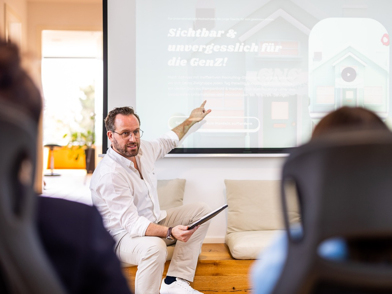 Das Gejaule ist groß: Azubi-Notstand in Deutschland / Kein Wunder, wenn die Online-Karriereseiten aussehen wie im Jahr 1998 - Foto: presseportal.de