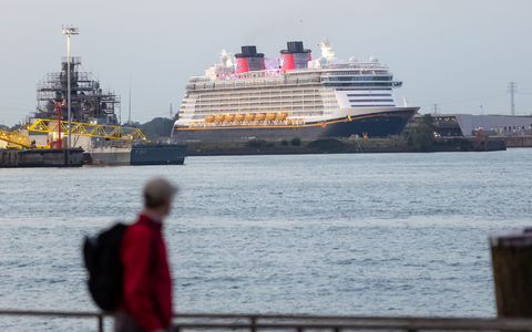 Die «Disney Dream» wurde in der Papenburger Meyer-Werft gebaut.  - Foto: Bodo Marks/dpa